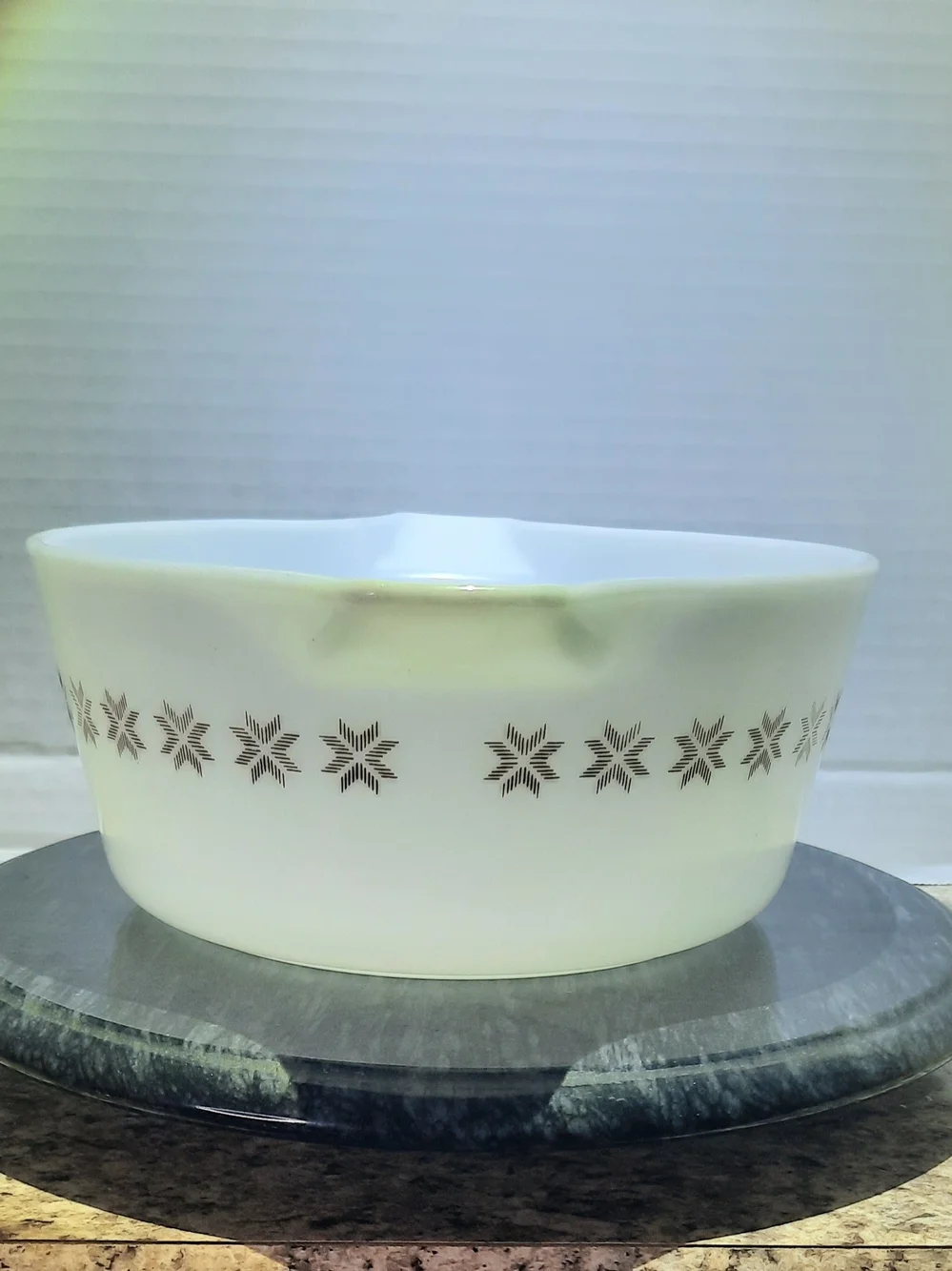 Pyrex Town & Country 475 Casserole Dish